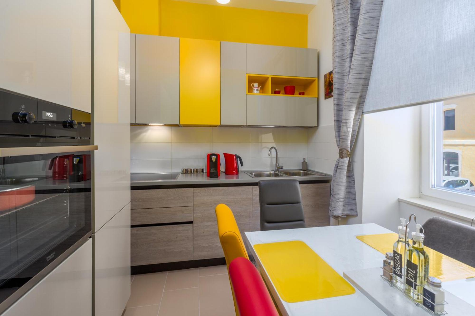 Apartment Happy